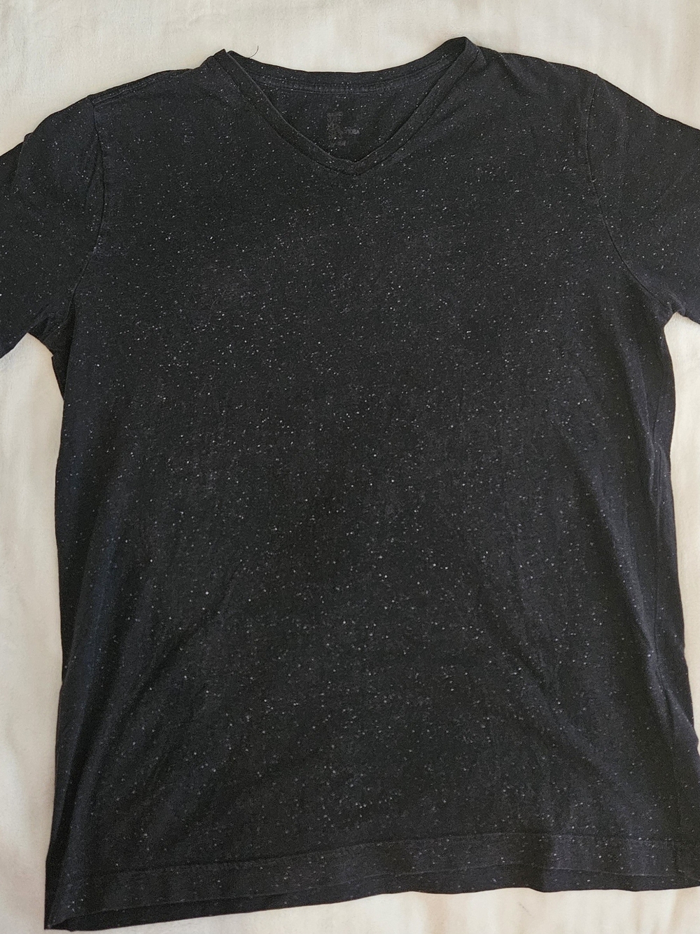 H&M Black Speckled V-Neck Tee. Size L. 95% Cotton.